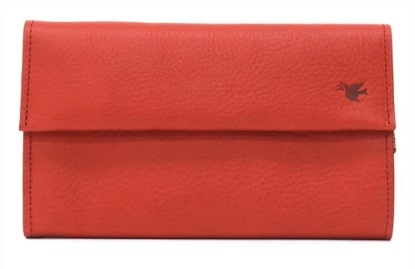 シボの美しさとやわらかい手触りが特徴的な赤いソットのかぶせ長財布