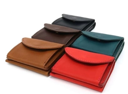 キャメル、ダークブラウン、ブラック、レッド、ブルーのシンプルなミニ財布